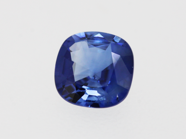 Saphir Coussin 5x5mm 0.68ct