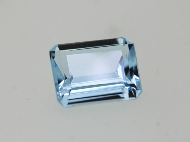 Aigue Marine RPC 9x7mm 1.78cts
