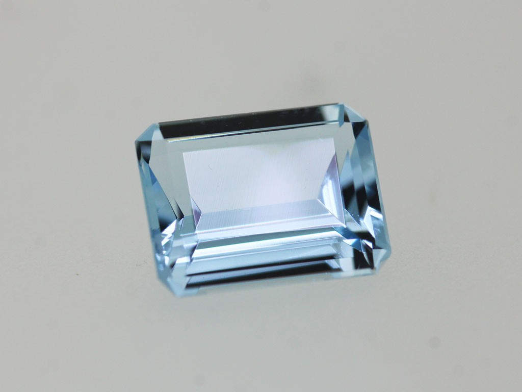 Aigue Marine 9x7mm 1.78cts