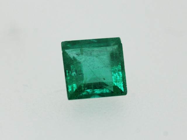 Emeraude carré 5x5mm 0.61ct