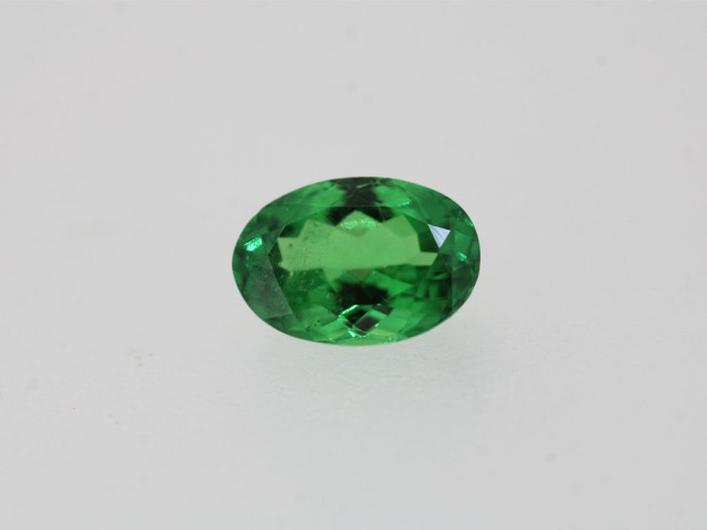 Tsavorite fine ovale 7x5mm...