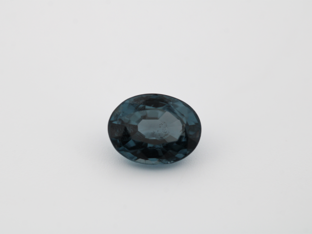 Saphir fin ovale 8x6mm 1.79ct