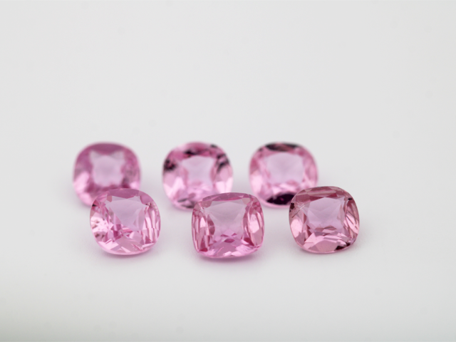 Saphir rose C.A 4x4mm 0.30ct