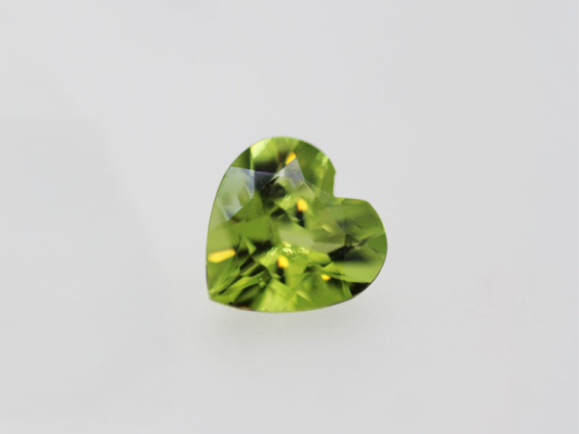 Péridot fin coeur 7mm 1.24ct