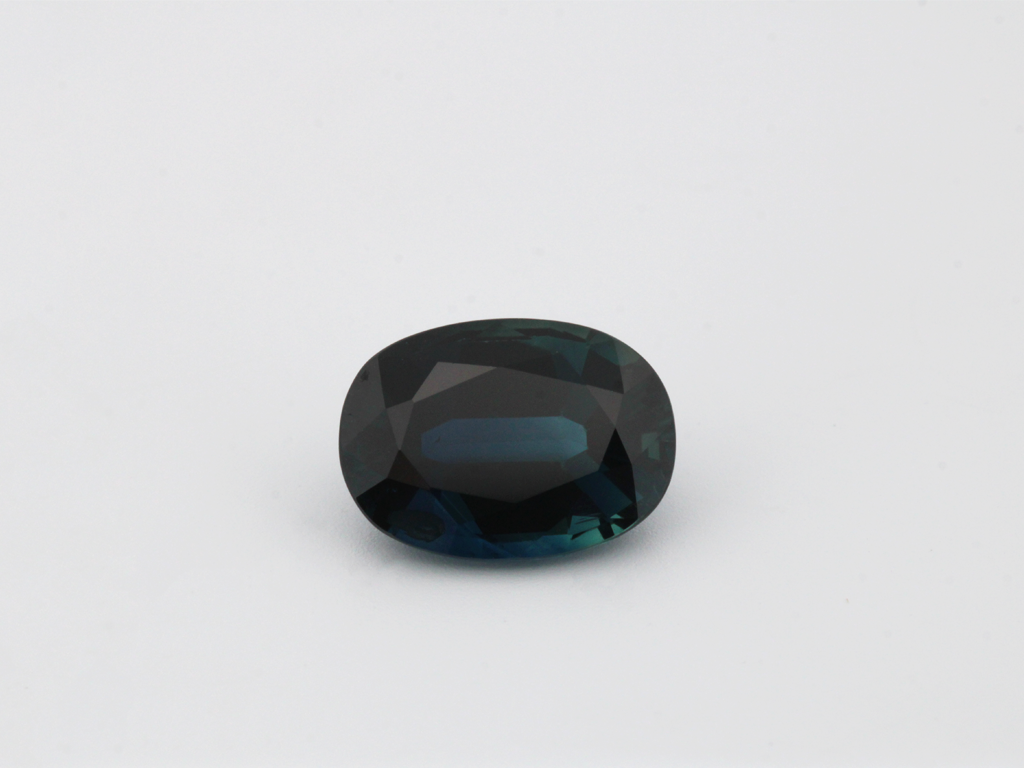 Saphir fin ovale 10.7x7.7mm 3.77cts