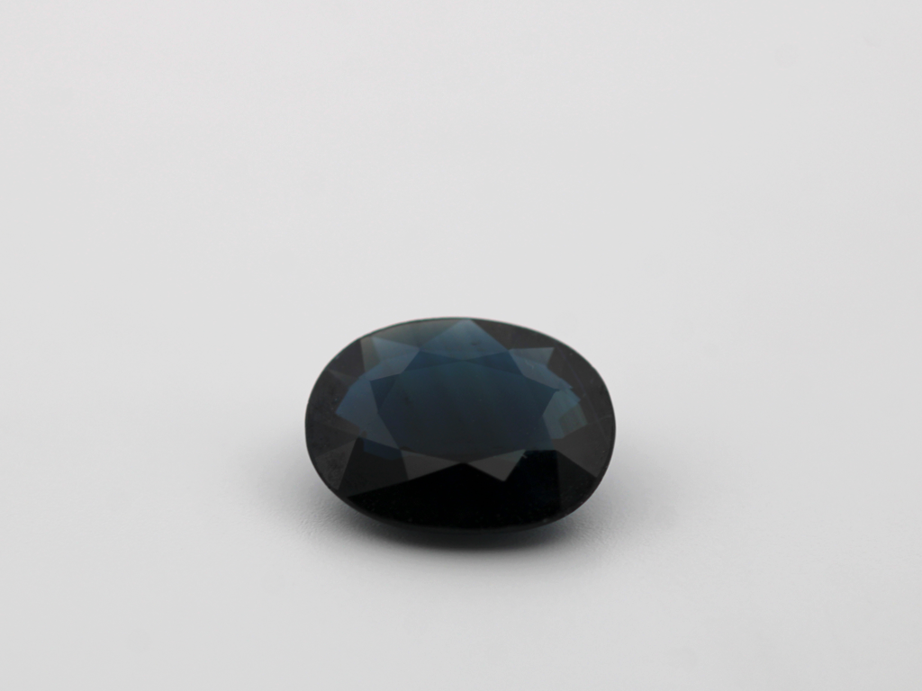 Saphir fin ovale 10x8mm 2.58cts