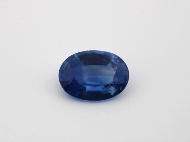 Saphir fin Ovale 7x5mm 0.80ct