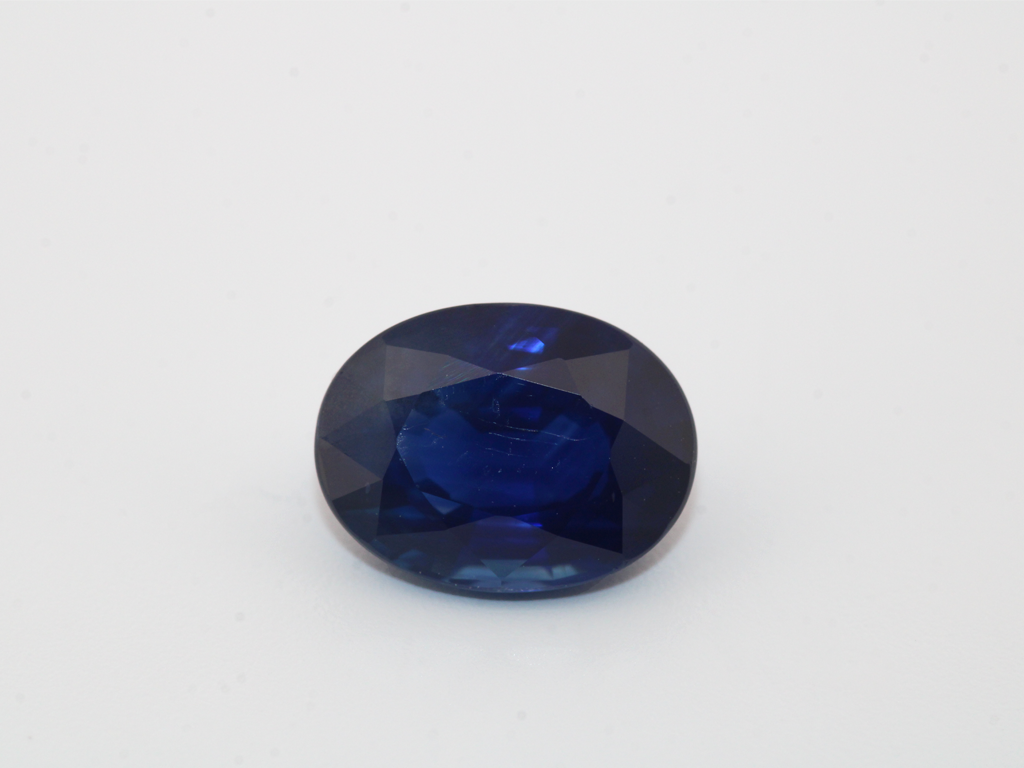 Saphir fin Ovale 8x6mm 1.55cts