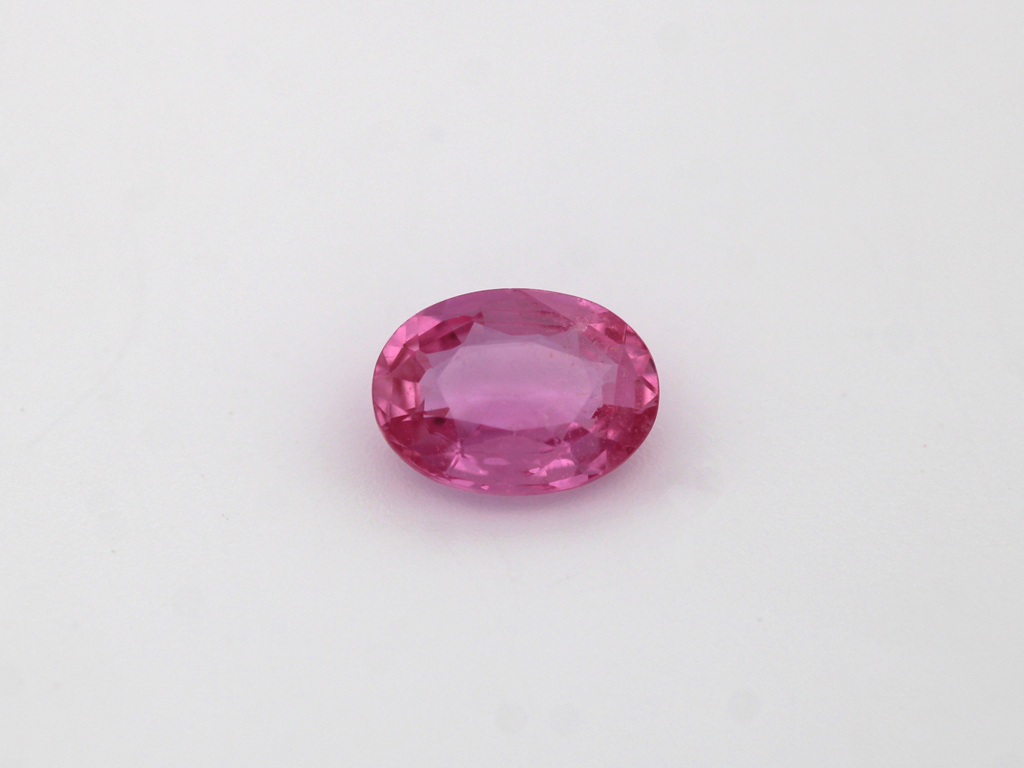 Saphir rose ovale 7x5mm 0.94ct