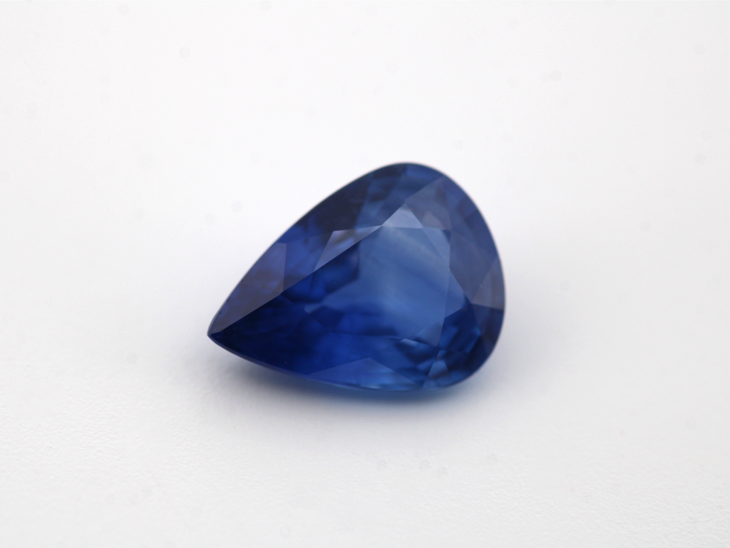 Saphir fin poire 8x6mm 1.25cts