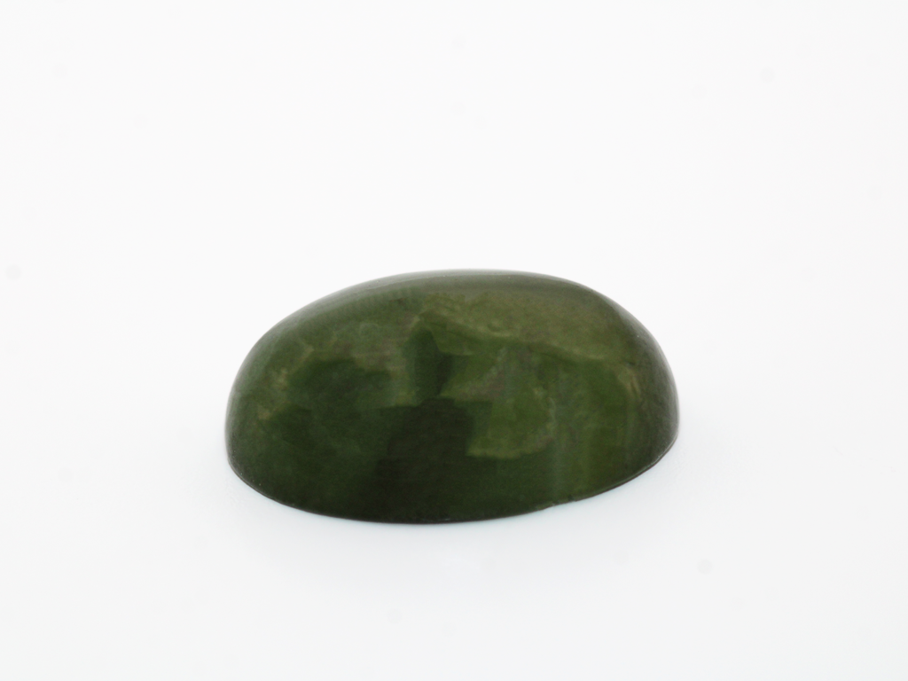 Jade néphrite ovale cabochon 12x8mm 3.86cts
