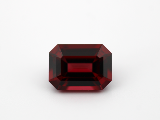 Grenat RPC 7.7x5.6mm 1.77cts