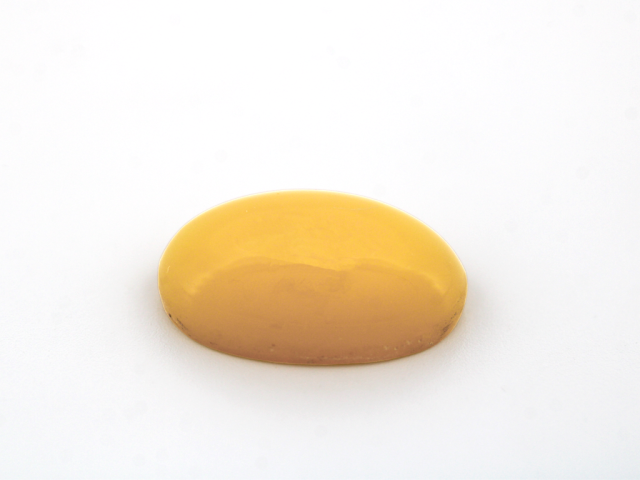 Agate jaune ovale cabochon...