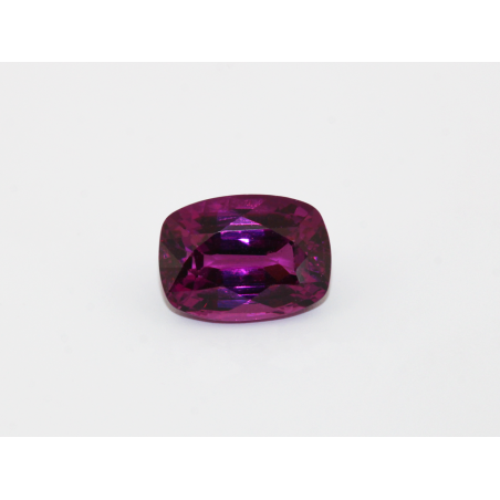 Grenat "purple" R.A 9.1x6.7mm 2.75cts