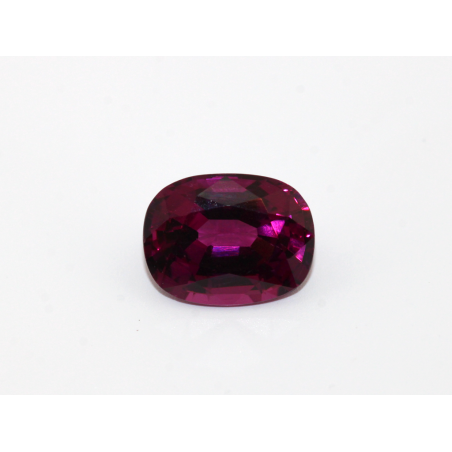 Grenat "purple" R.A 9x7mm 2.57cts