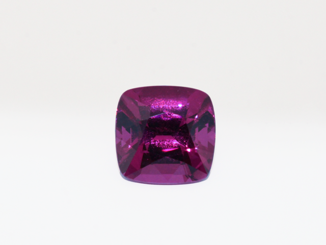 Grenat "purple" carré 7x7mm...