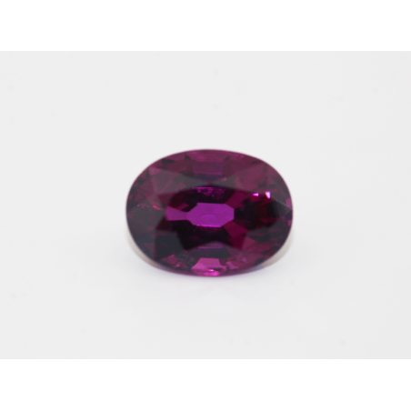Grenat "purple" ovale 8.8x6.6mm 2.30cts
