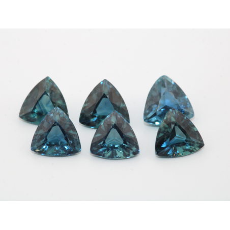 Saphir fin teal troïdia 5x5mm 0.4cts