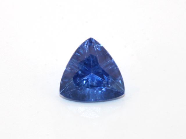 Saphir fin troïdia 5x5mm...