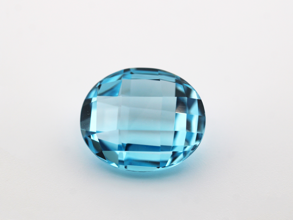 Topaze traitée ovale briolette 14x12mm 9.81cts