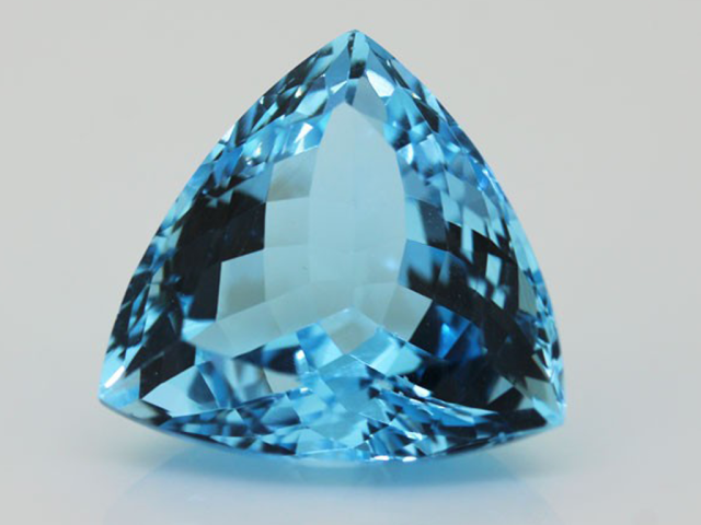 Topaze swiss blue fine...