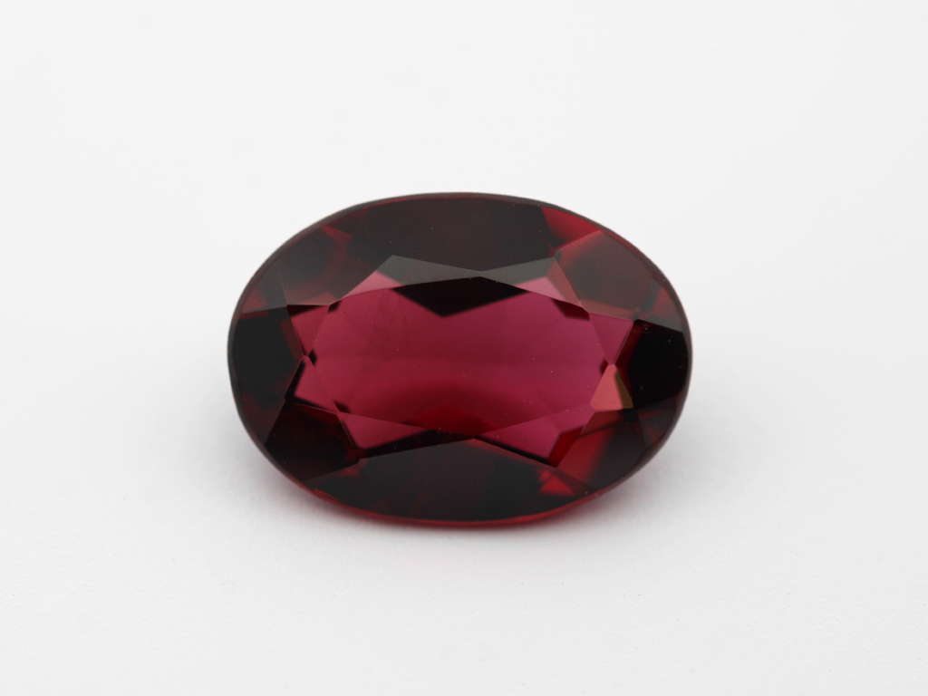 Grenat rhodolite ovale 10.7x7.7mm 2.94cts