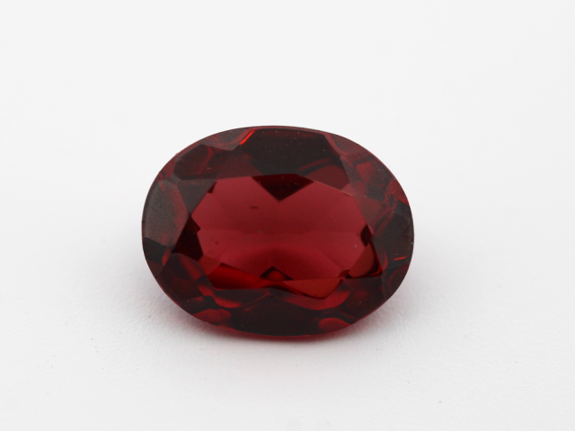 Grenat ovale 9x7mm 2.27cts