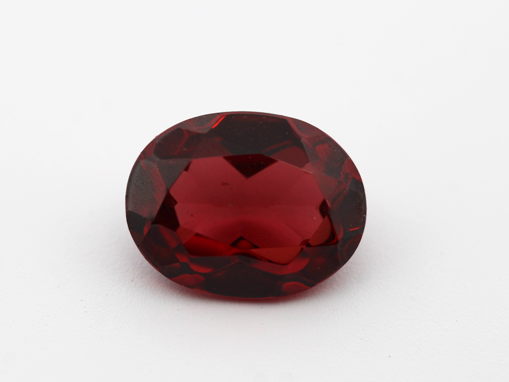 Grenat ovale 9x7mm 2.27cts