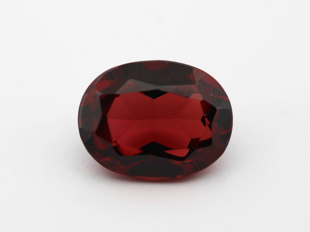 Grenat ovale 9x7mm 2.52cts