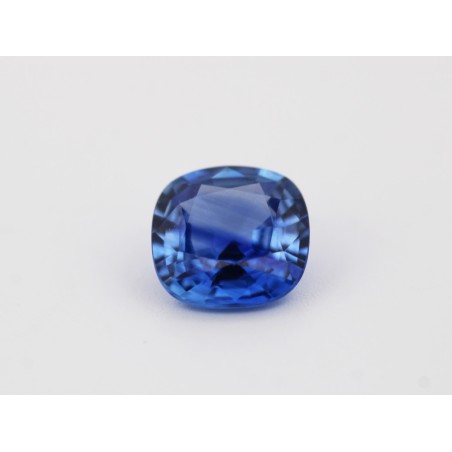Saphir coussin 5.5x5.5mm 0.76ct