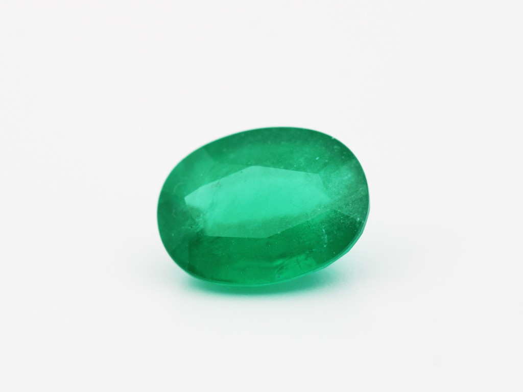 Emeraude fine Ovale 8x6mm 1.23ct