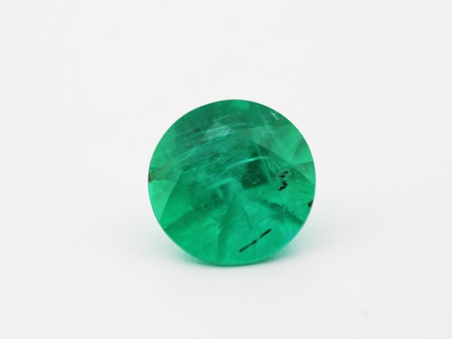 Emeraude fine ronde 6.40mm...