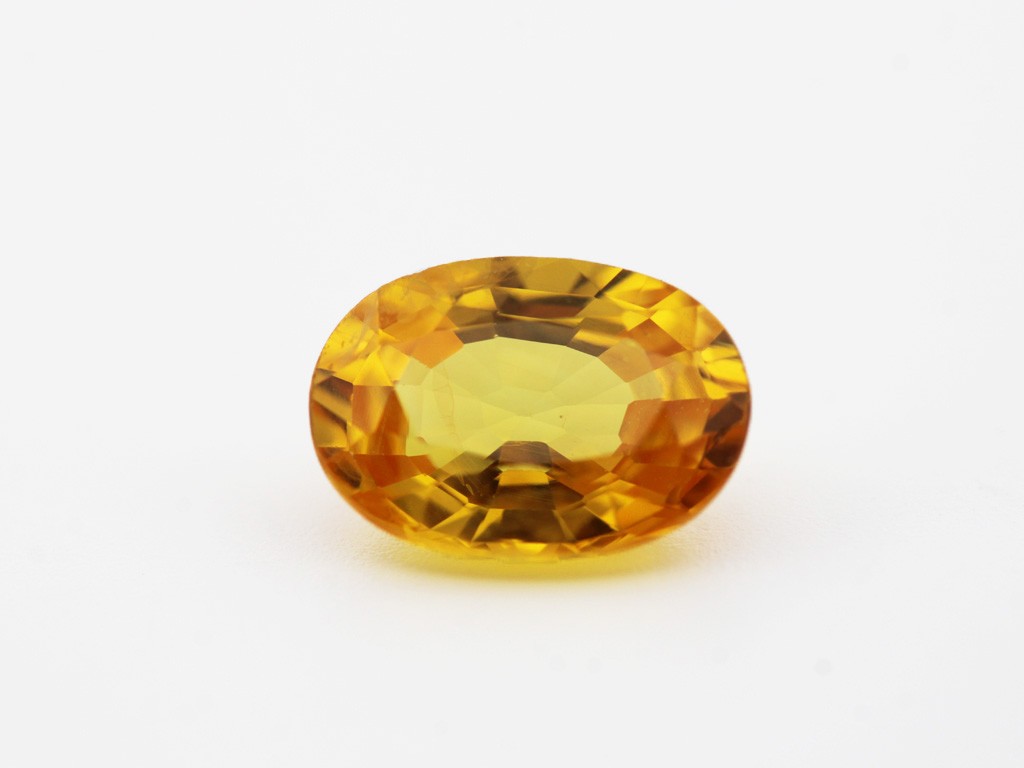 Saphir fin jaune ovale 8x5.5mm 1.44ct