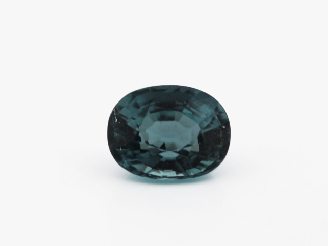 Tourmaline bleue ovale...