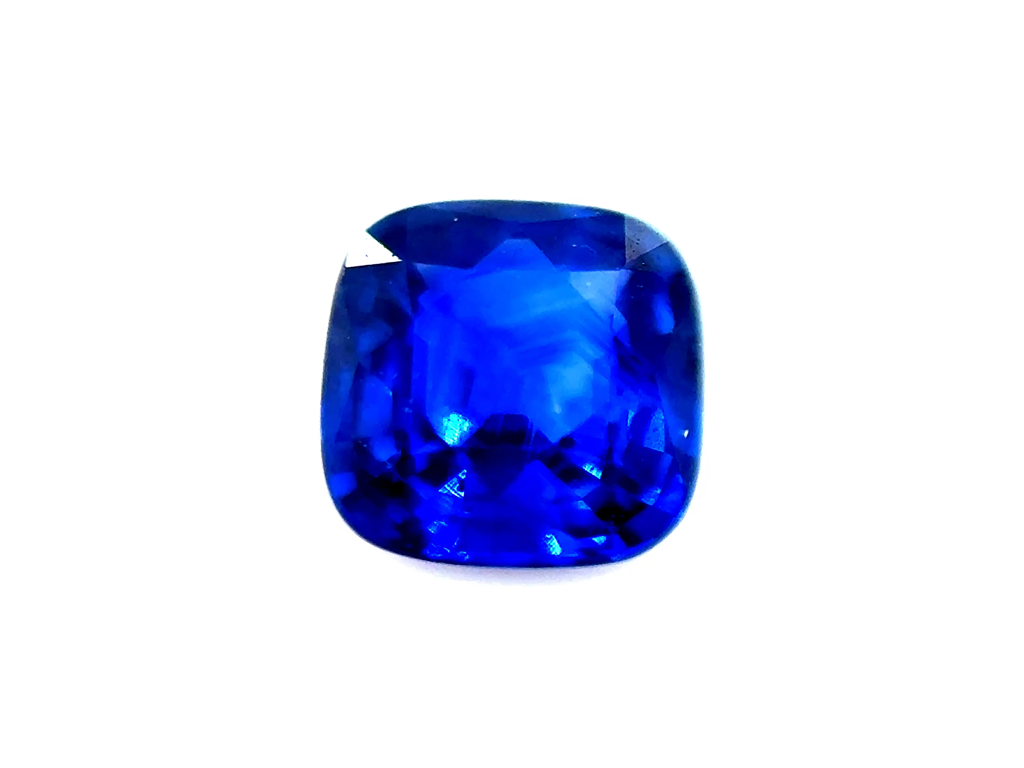 Saphir fin coussin 4.5x4.5mm 0.45ct