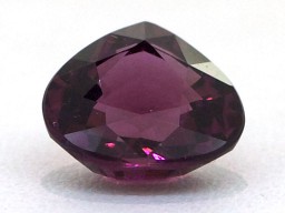 Grenat Rhodolite Poire 9.9x9.2mm 3.95cts