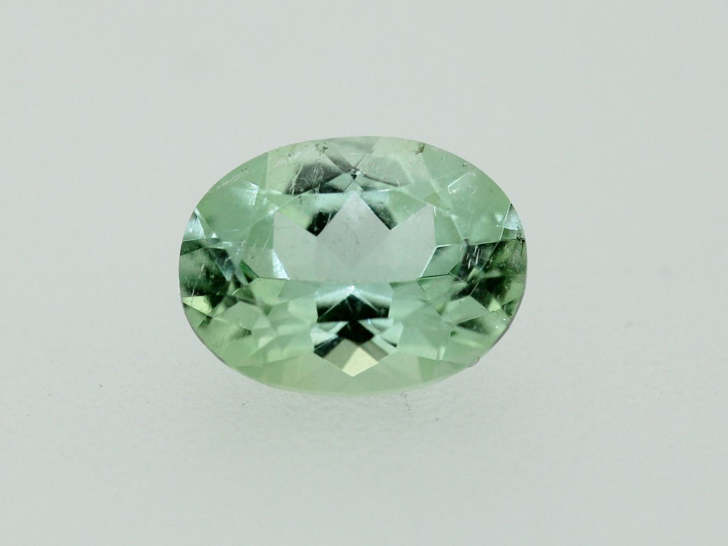 Tourmaline Verte Ovale 8.1x6.1mm 1.29ct