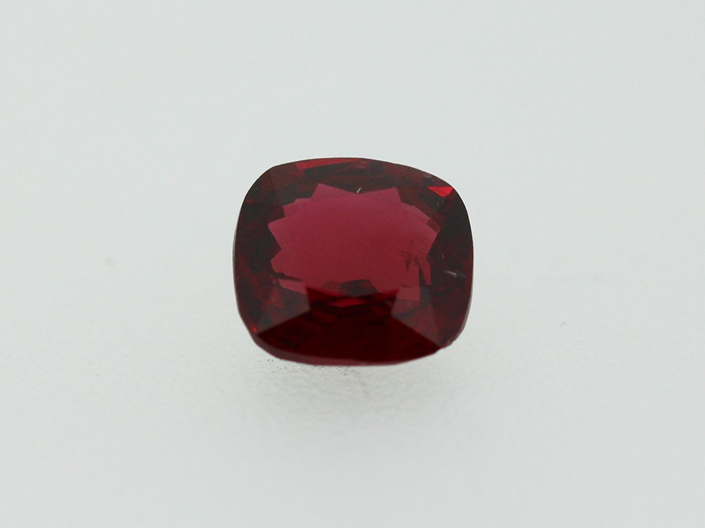 Spinelle Rouge Coussin 6.4x6mm 1.14ct