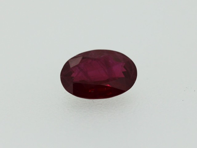 Rubis Ovale 7.2x5.2mm 0.86ct