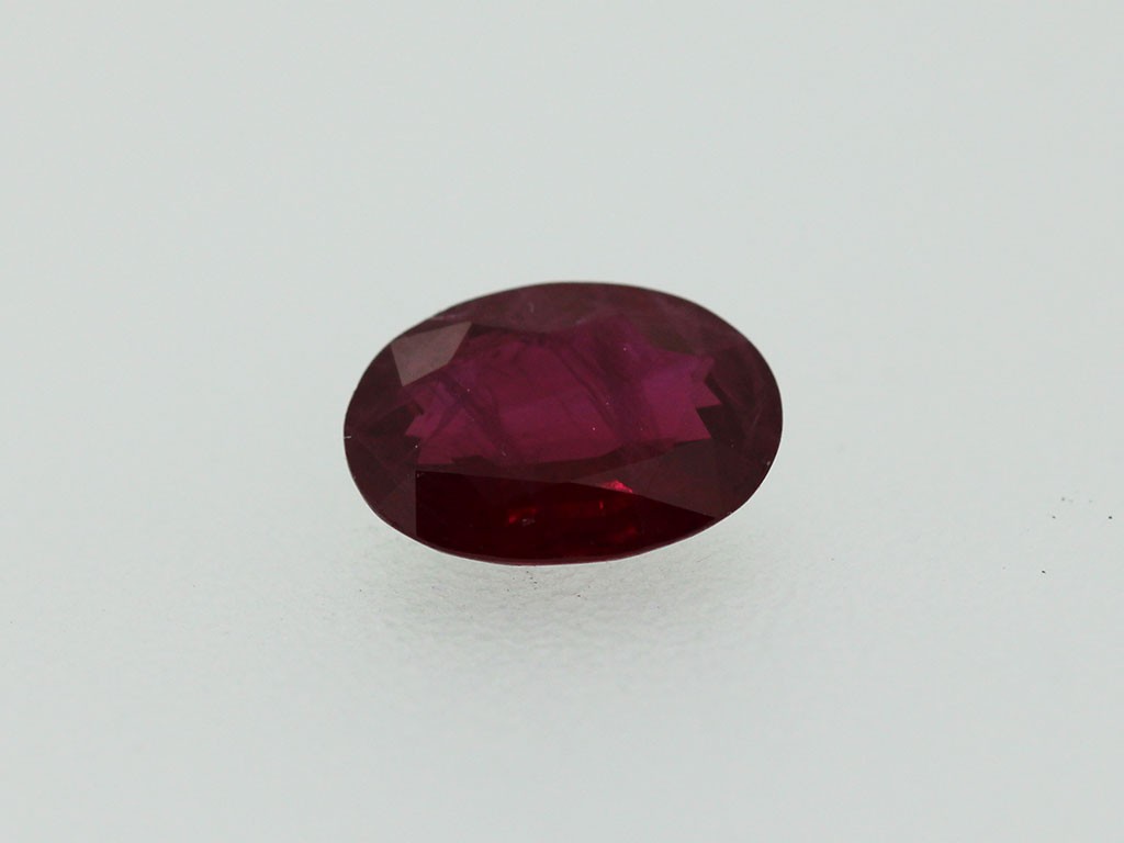 Rubis Ovale 7.2x5.2mm 0.86ct