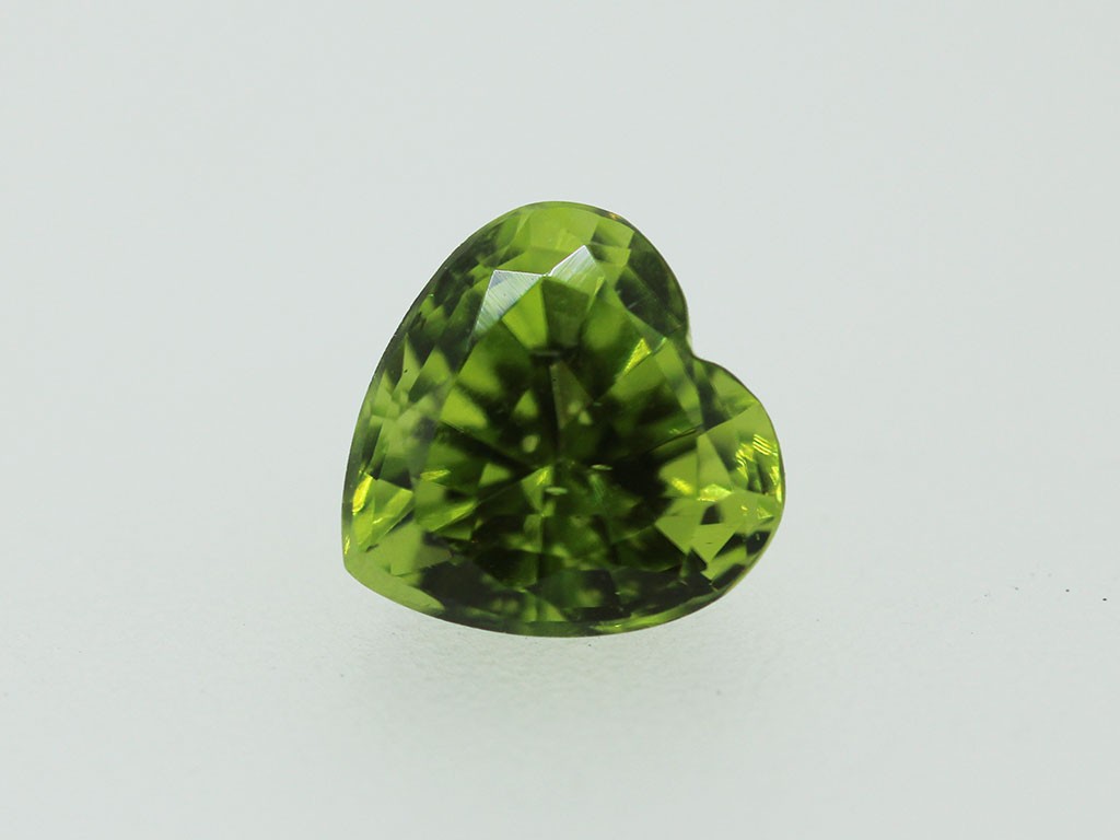 Péridot Coeur 8x8mm 2.22cts