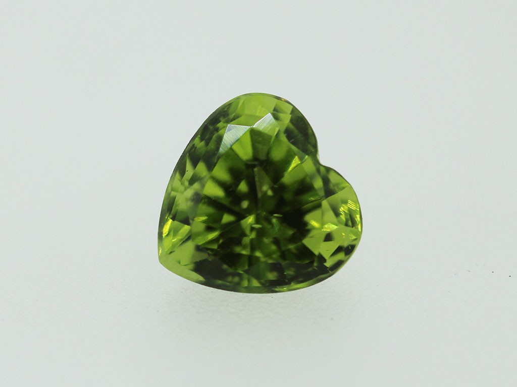 Péridot Coeur 8x7.9mm 2.23cts