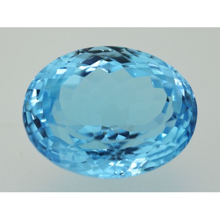 Topaze traitée swiss Blue Ovale 21.1x17mm 34.44cts