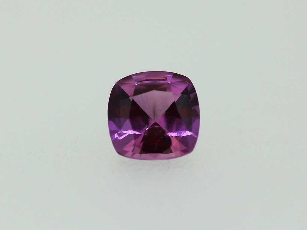 Saphir Rose Coussin 5.4x5.3 mm 0.72 ct