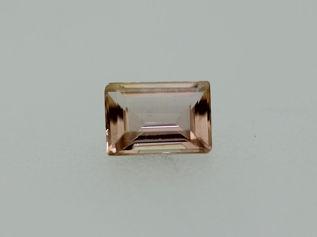 Saphir Champagne Baguette 5.7x4mm 0.51ct