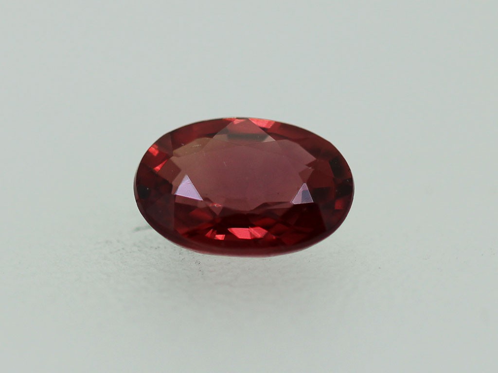 Saphir Ovale Orange 6.1x4.2mm 0.62ct