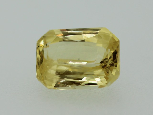 Saphir Jaune RPC 8.4x6.4mm...