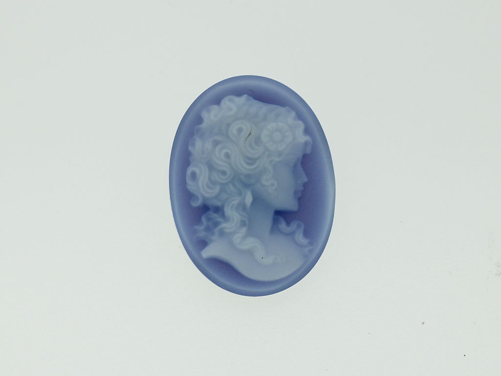 Camée agate bleue ovale 20x14.9mm 8.77cts