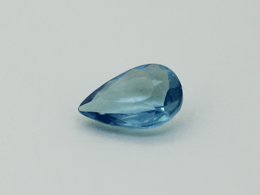Aigue-Marine poire 7.8x4.8 mm 0.67ct