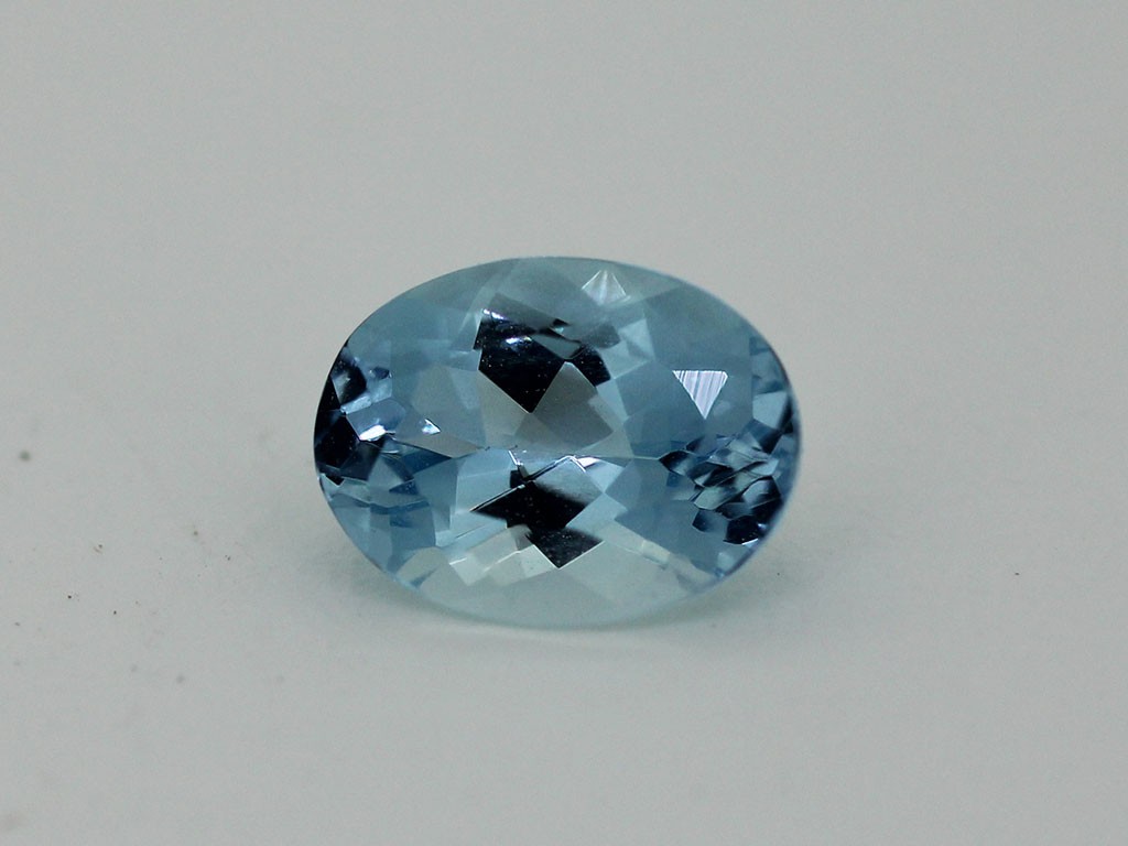 Aigue-Marine ovale 7.9x6mm 1.21ct